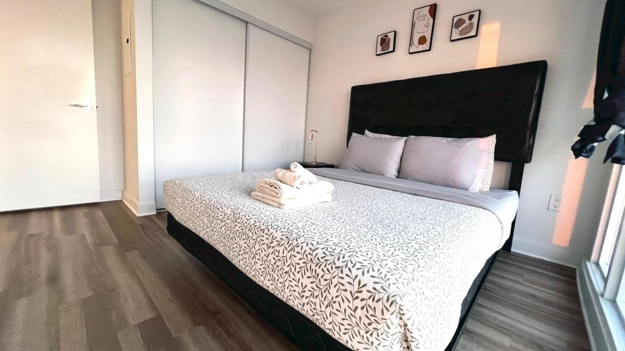 Cozy Condo In Downtown Toronto + Free Parking Exterior foto
